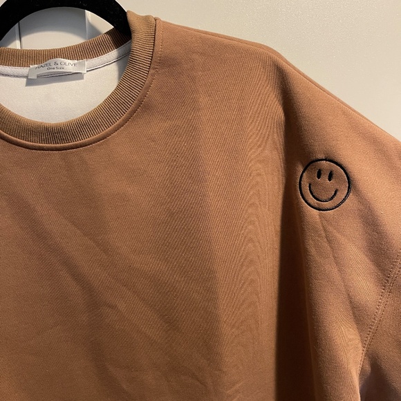 Oversized Smiley Sweatshirt - Picture 1 of 4